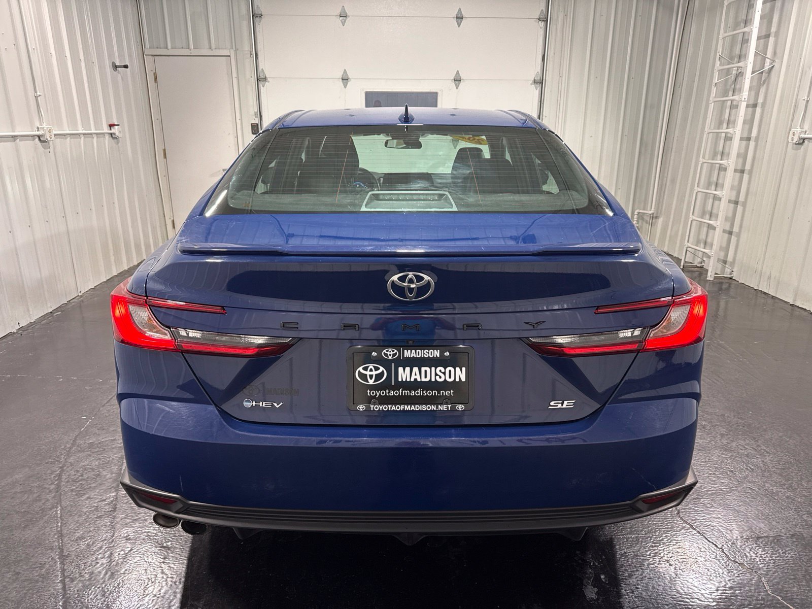 Used 2025 Toyota Camry SE FWD image 38
