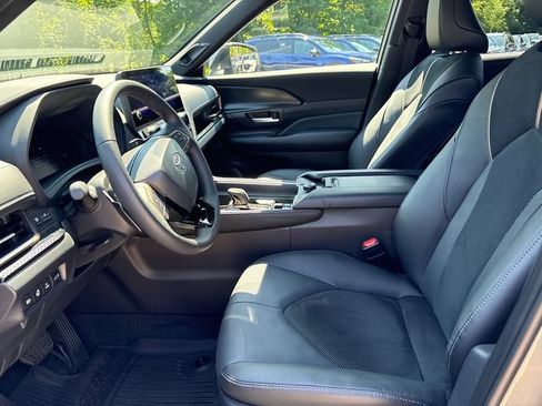 Used 2026 Toyota Grand Highlander AWD Hybrid image 33