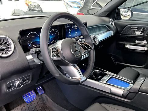 Used 2025 Mercedes-Benz GLB 250 image 18