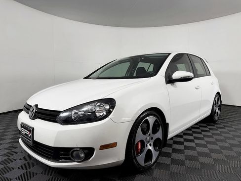 Used 2010 Volkswagen Golf TDI FWD image 2
