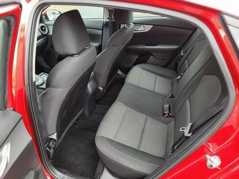 Used 2023 Kia Forte LXS image 13