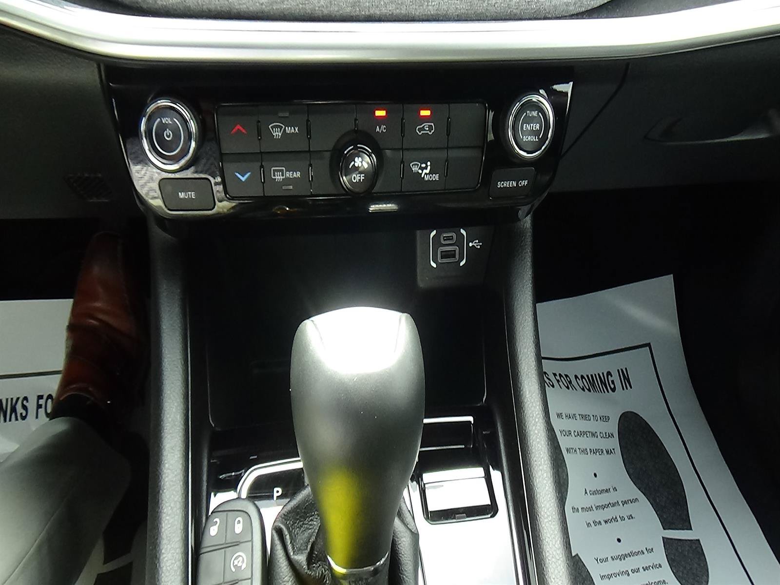Certified 2025 Jeep Compass Latitude AWD/4WD image 30