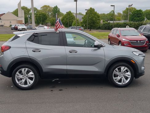 Used 2024 Buick Encore GX Preferred FWD image 8