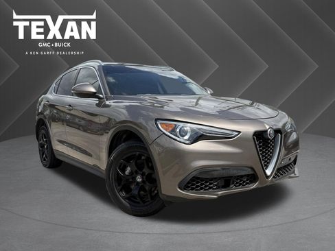 Used 2019 Alfa Romeo Stelvio image 1
