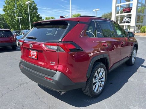 Used 2023 Toyota RAV4 XLE Premium AWD/4WD image 7