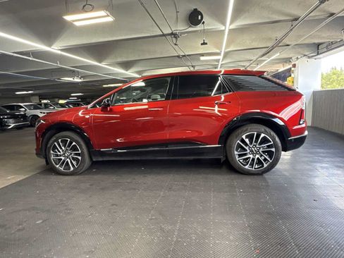 Used 2025 Cadillac Optiq Sport 1 AWD/4WD image 5