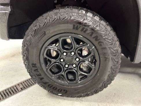 Used 2024 Chevrolet Silverado 1500 ZR2 w/ ZR2 Bison Edition image 9