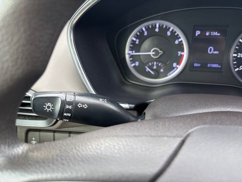 Used 2020 Hyundai Santa Fe SE image 26