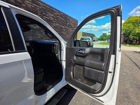 Used 2022 Chevrolet Silverado 1500 Custom AWD/4WD image 18