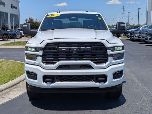 Used 2025 RAM 2500 Big Horn AWD/4WD image 2