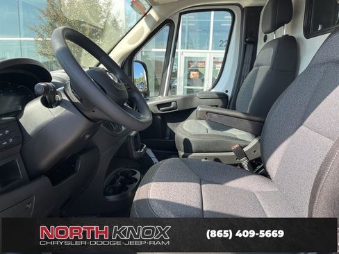 New 2026 RAM ProMaster 2500 w/ Quick Order Package 22G SLT image 3