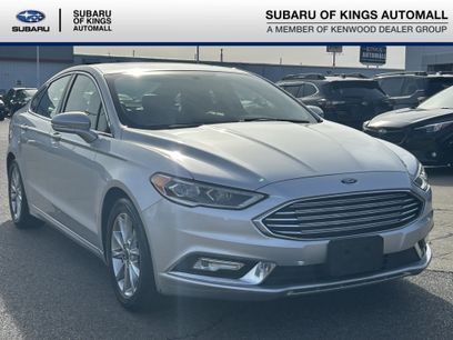 Used 2017 Ford Fusion SE w/ Fusion SE Technology Package