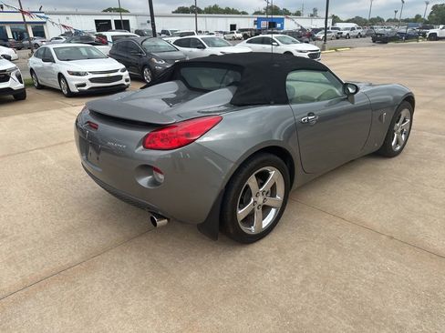 Used 2006 Pontiac Solstice Convertible w/ Premium Package RWD image 24