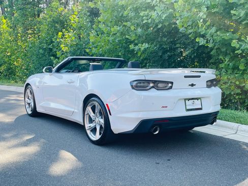 Used 2022 Chevrolet Camaro SS RWD image 26
