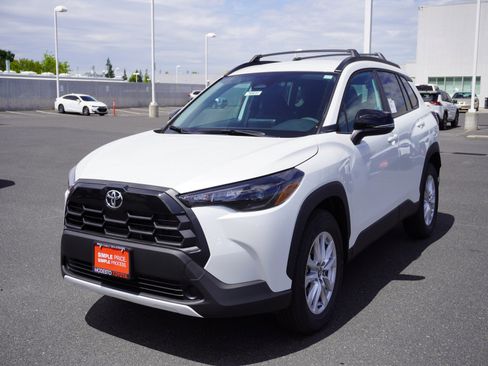 New 2026 Toyota Corolla Cross LE AWD/4WD image 7