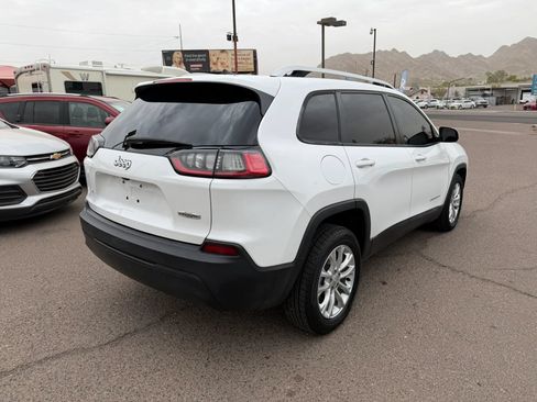 Used 2020 Jeep Cherokee Latitude FWD image 5