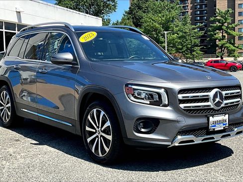 Used 2023 Mercedes-Benz GLB 250 4MATIC image 11