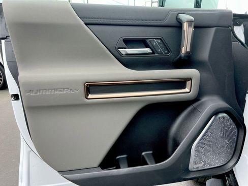 New 2025 GMC Hummer EV 2X w/ LPO, Dark Essentials Package AWD/4WD image 51