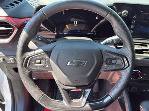 Used 2024 Chevrolet TrailBlazer RS AWD/4WD image 15