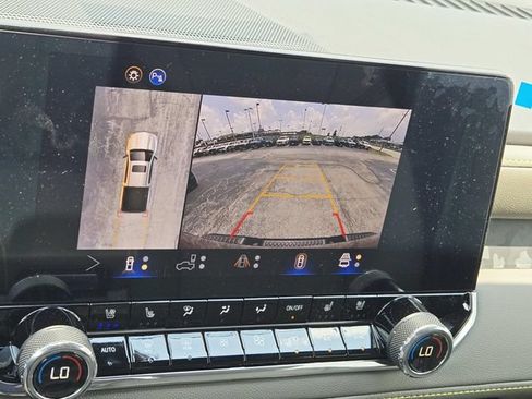 New 2026 Chevrolet Colorado ZR2 w/ Technology Package AWD/4WD image 23