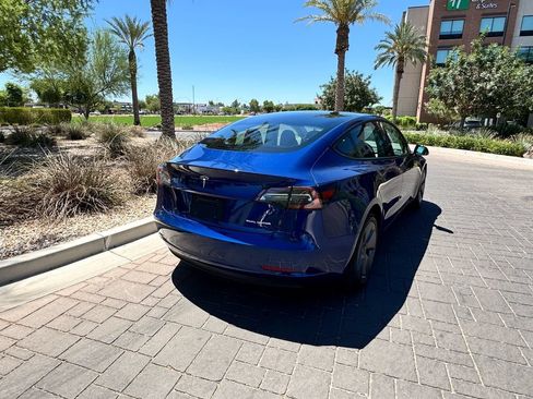 Used 2022 Tesla Model 3 Long Range AWD/4WD image 3