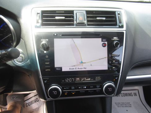 Used 2019 Subaru Outback 2.5i Limited AWD/4WD image 19