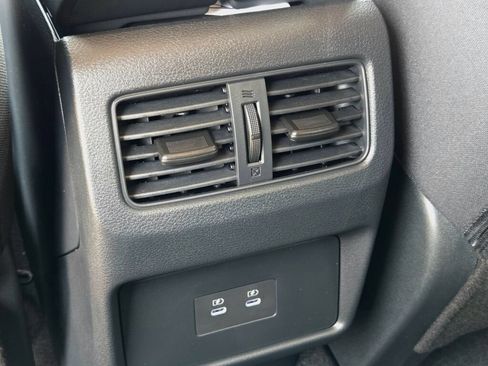 Used 2026 Nissan Rogue SV AWD/4WD image 19