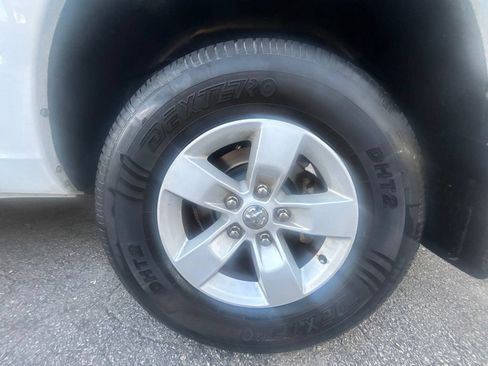 Used 2016 RAM 1500 Classic SLT RWD image 26