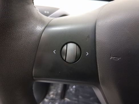 Used 2021 Tesla Model Y Long Range image 14