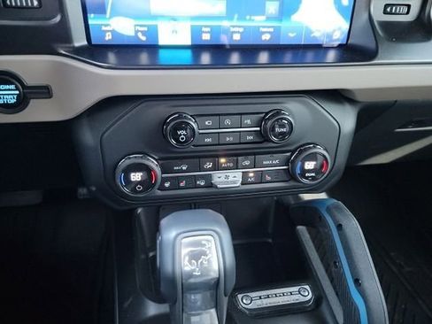 Used 2023 Ford Bronco Wildtrak AWD/4WD image 12