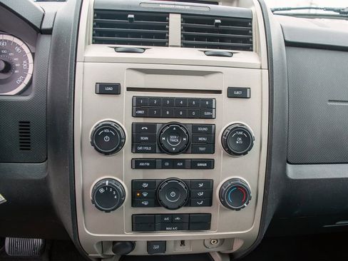 Used 2011 Ford Escape XLT w/ 201A Rapid Spec Order Code image 19