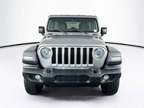 Used 2019 Jeep Wrangler Unlimited Sport S AWD/4WD image 2