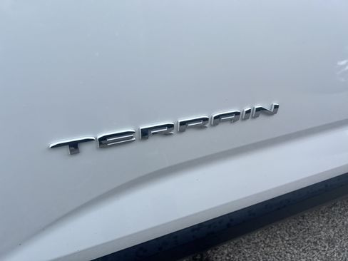 Used 2025 GMC Terrain Elevation AWD/4WD image 12