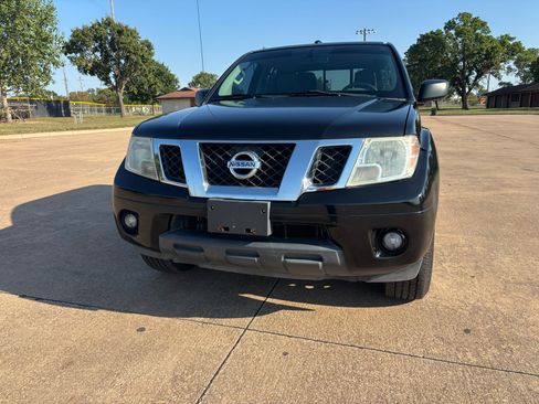 Used 2015 Nissan Frontier SV w/ SV Value Truck Package image 4