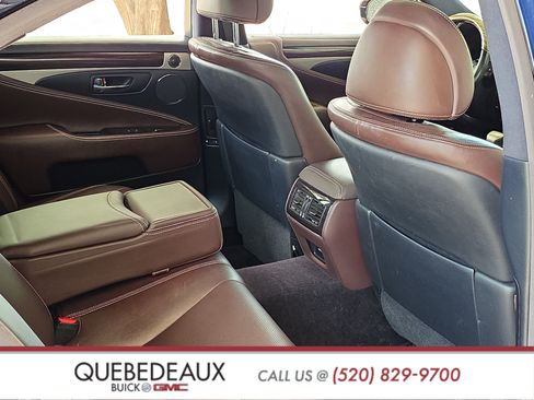 Used 2017 Lexus LS 460 RWD image 22