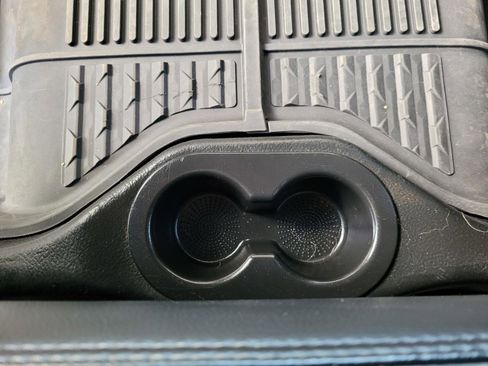 Used 2022 RAM 2500 Tradesman w/ Chrome Appearance Group image 17