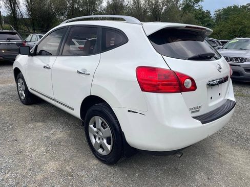 Used 2014 Nissan Rogue S w/ Convenience Package AWD/4WD image 7