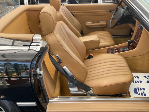 Used 1986 Mercedes-Benz 560 SL image 32