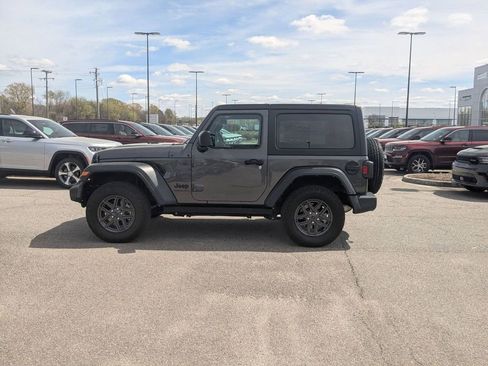 Used 2024 Jeep Wrangler Sport AWD/4WD image 2