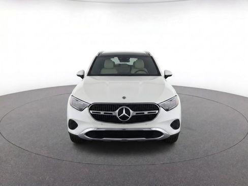 Used 2023 Mercedes-Benz GLC 300 4MATIC image 5