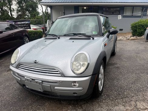 Used 2003 MINI Cooper Hardtop FWD image 1