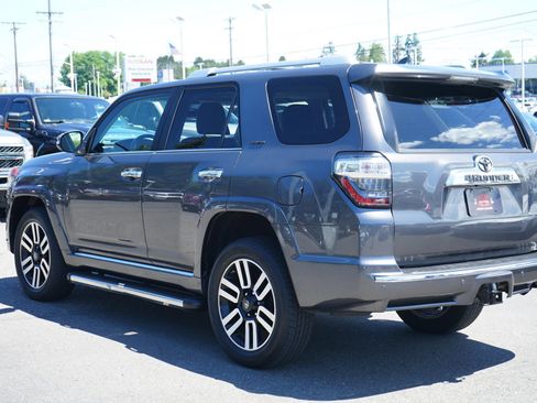 Used 2015 Toyota 4Runner Limited AWD/4WD image 3