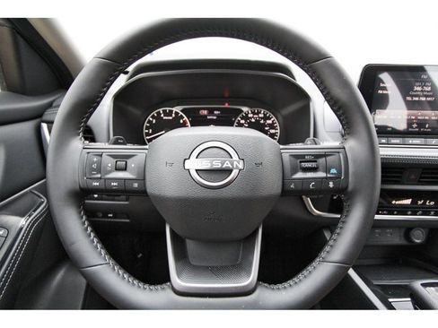 Used 2026 Nissan Rogue SV w/ Cold Weather Package FWD image 14