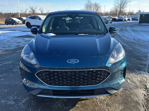 Used 2020 Ford Escape SE image 8