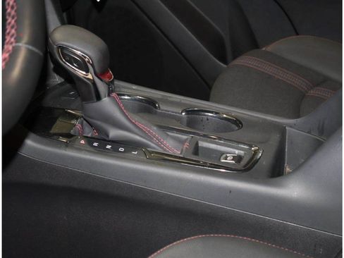 Used 2023 Chevrolet Equinox RS FWD image 13