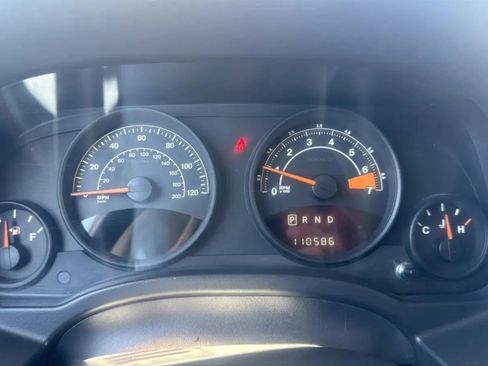 Used 2017 Jeep Patriot Latitude AWD/4WD image 11