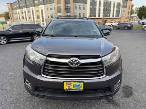 Used 2015 Toyota Highlander Limited AWD/4WD image 2