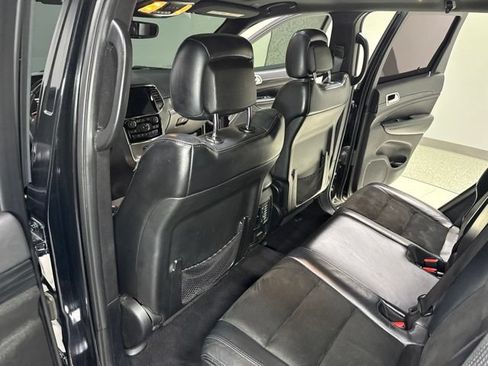 Used 2019 Jeep Grand Cherokee Altitude AWD/4WD image 24