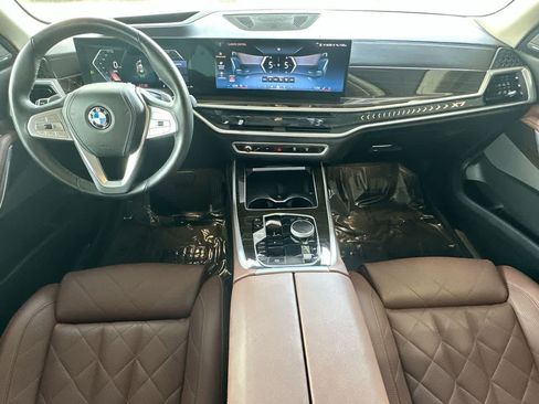 Used 2024 BMW X7 xDrive40i w/ Premium Package AWD/4WD image 24