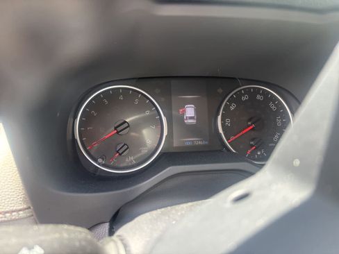 Used 2020 Toyota RAV4 XLE Premium AWD/4WD image 10